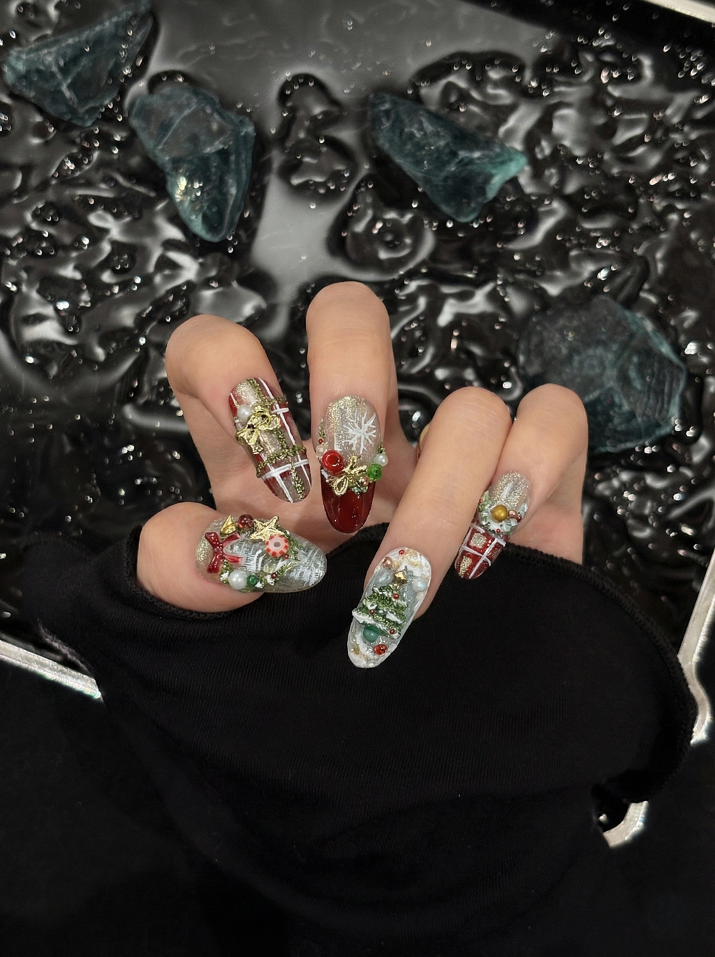 Frost & Gift - View 2