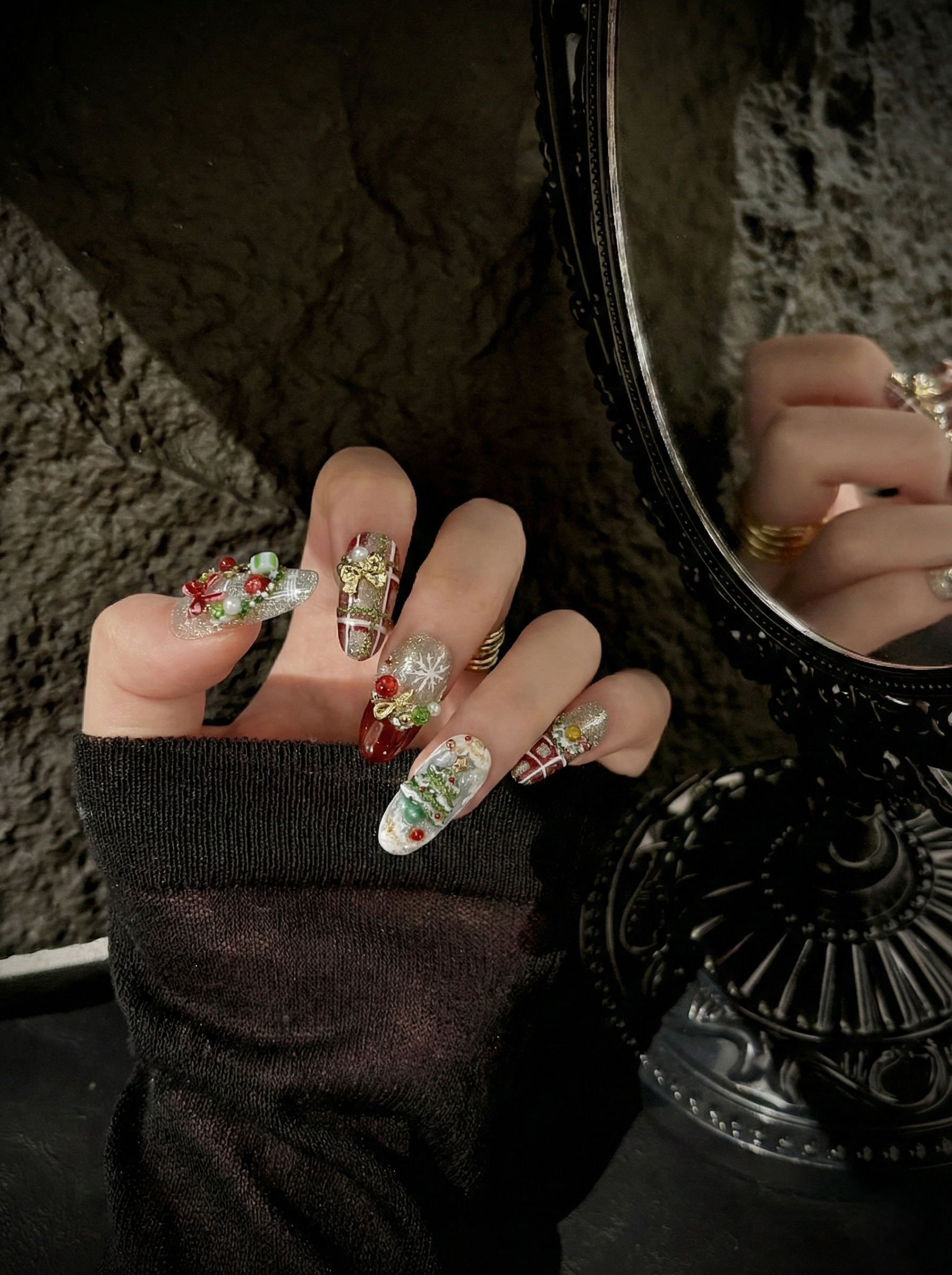 Frost & Gift - View 3