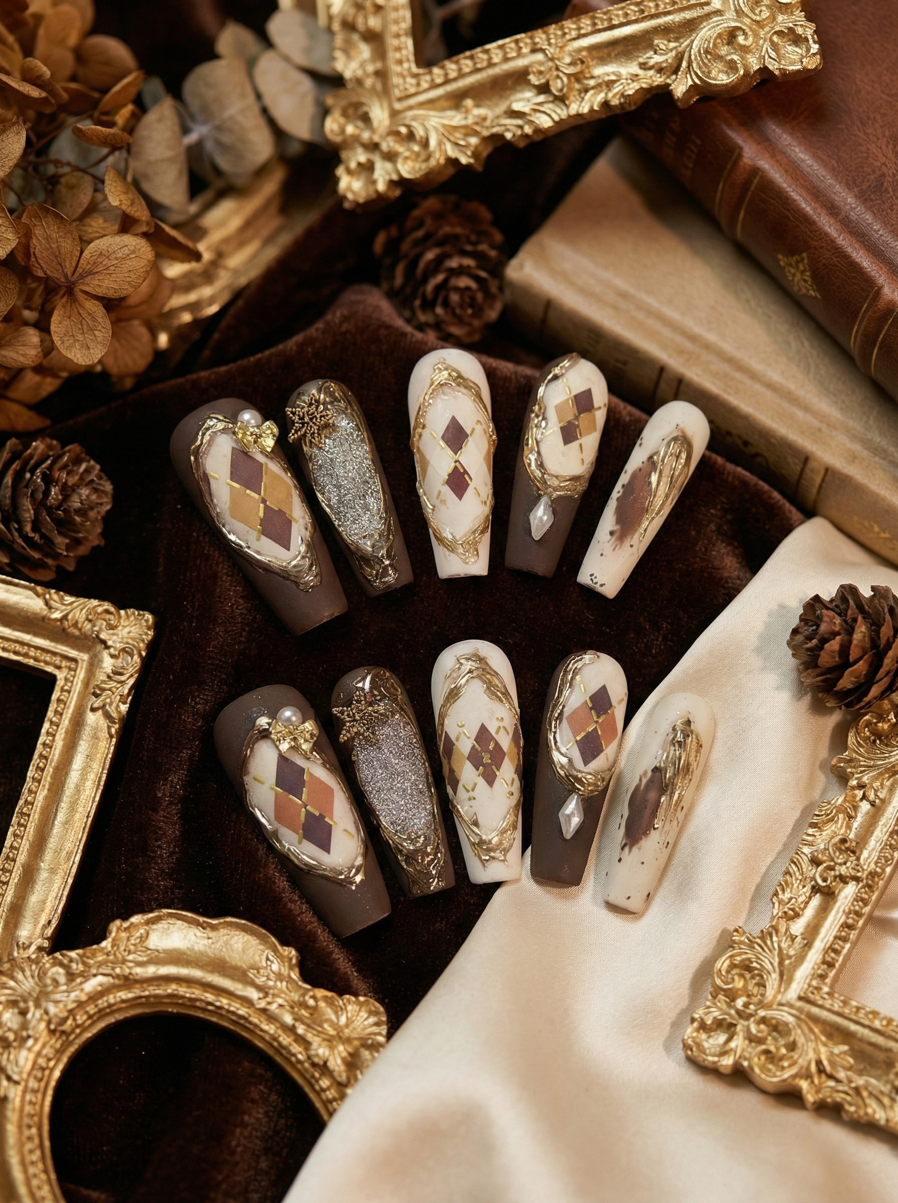 Velvet Archive - View 4